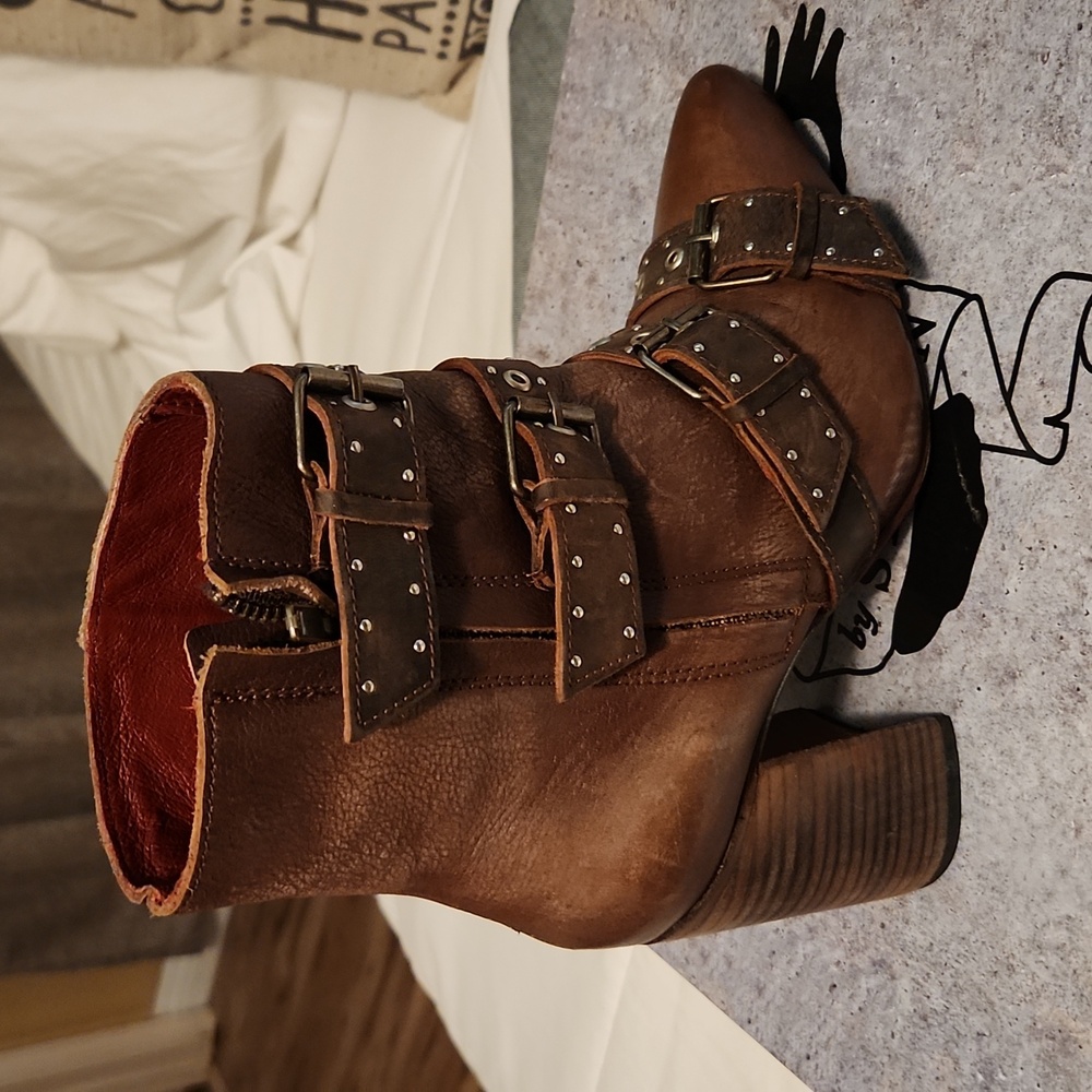 Womens Boots